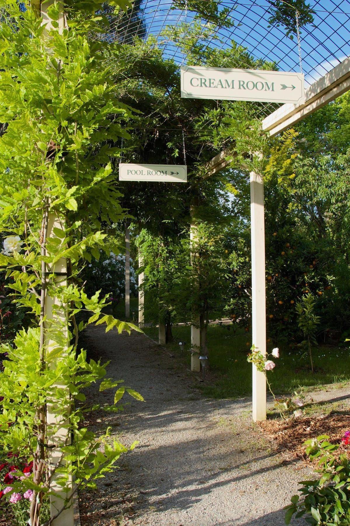 Motel Holly Lane Mews Yarra Glen Zewnętrze zdjęcie